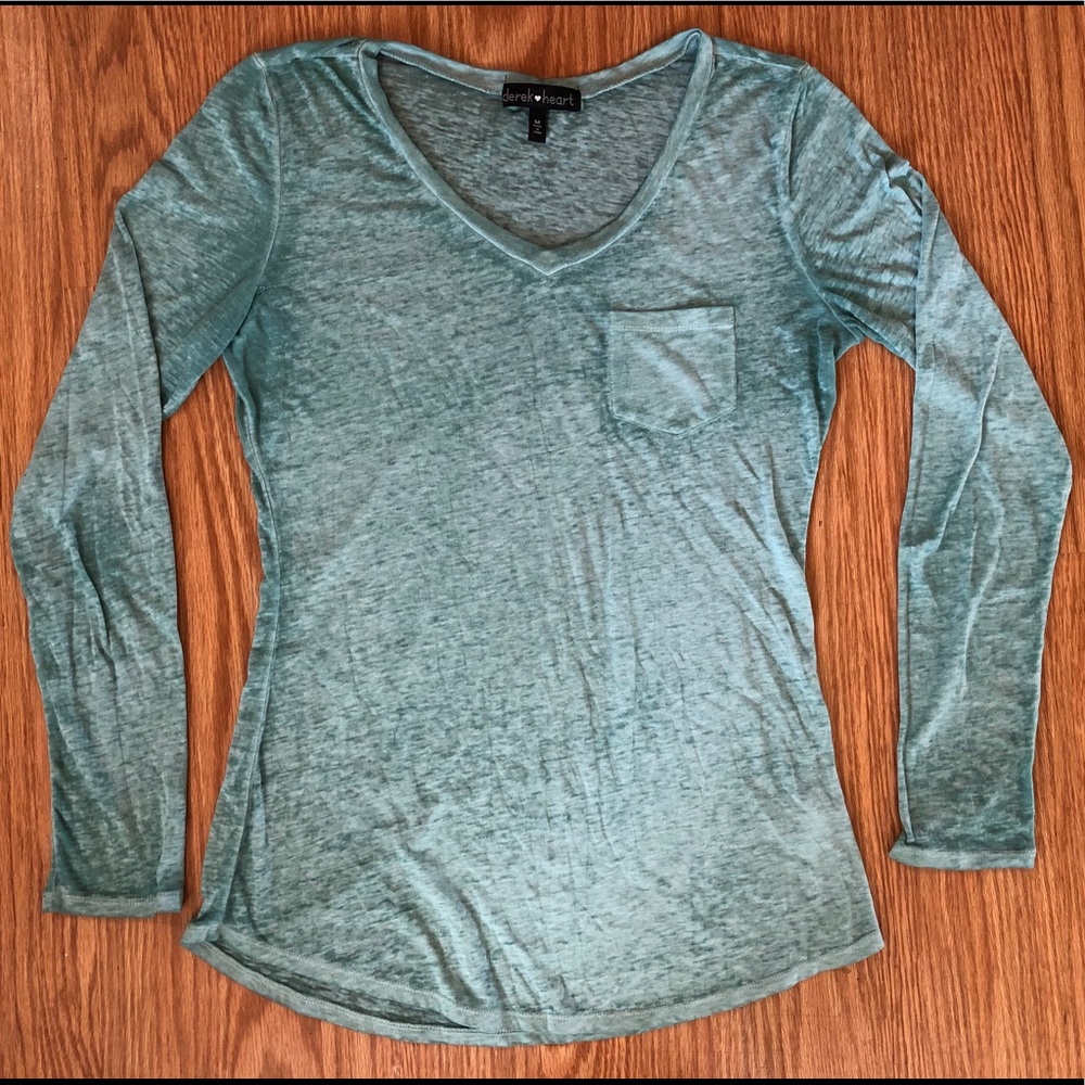 Women’s Long Sleeve Pocket V-Neck